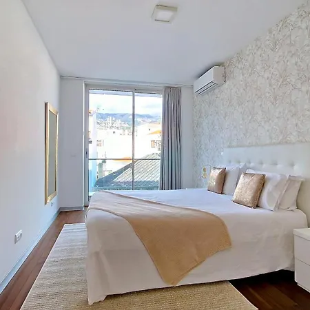 Upscales By Lovelystay - Private Parking Appartement Funchal (Madeira)