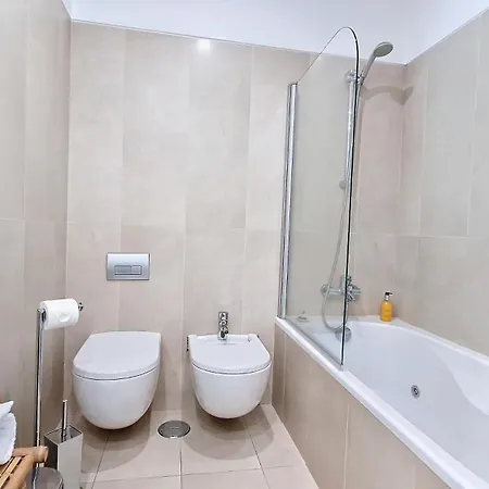 Upscales By Lovelystay - Private Parking Daire Funchal