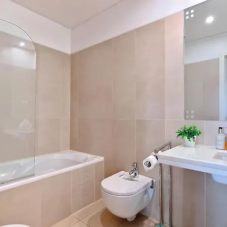 Upscales By Lovelystay - Private Parking *