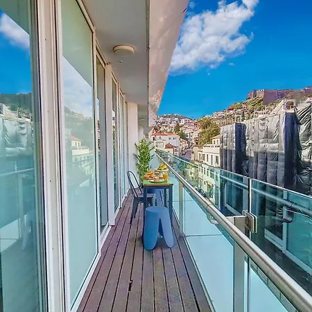 Upscales By Lovelystay - Private Parking Apartment Funchal (Madeira)