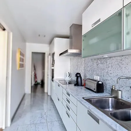 Upscales By Lovelystay - Private Parking Funchal (Madeira)