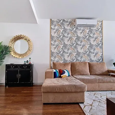 Upscales By Lovelystay - Private Parking Apartment