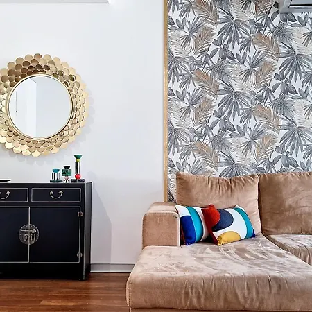 Lägenhet Upscales By Lovelystay - Private Parking *