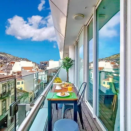 Apartment Upscales By Lovelystay - Private Parking *