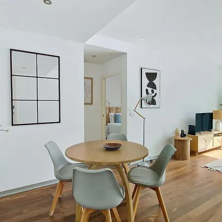 Lägenhet Upscales By Lovelystay - Private Parking