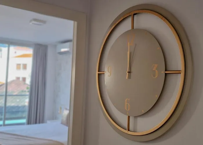 아파트 Upscales By Lovelystay - Private Parking