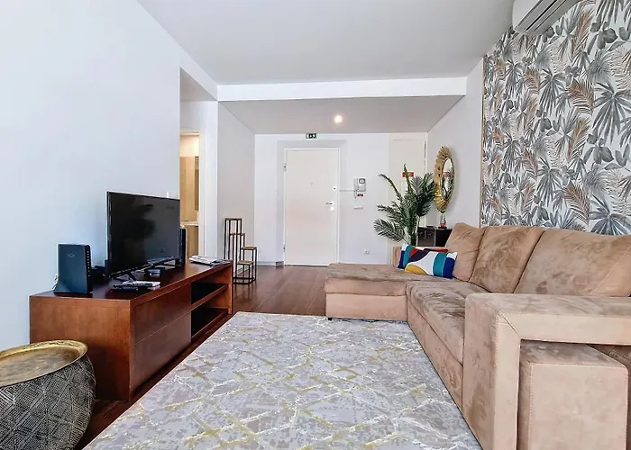 아파트 Upscales By Lovelystay - Private Parking *