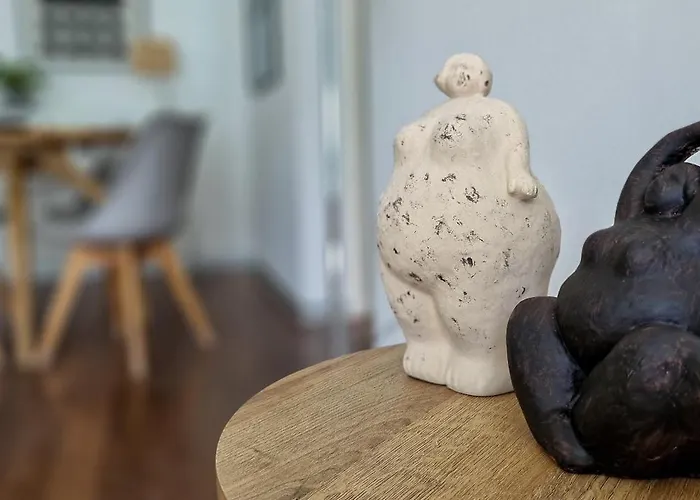 아파트 Upscales By Lovelystay - Private Parking *