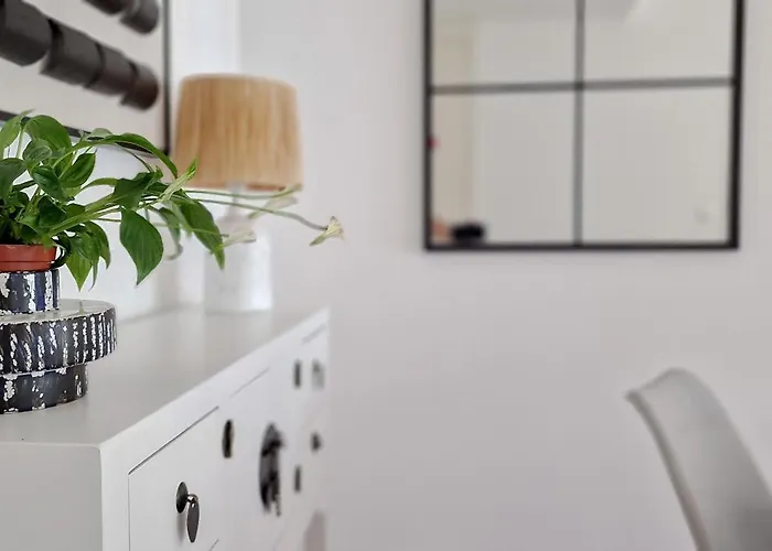 Upscales By Lovelystay - Private Parking 아파트