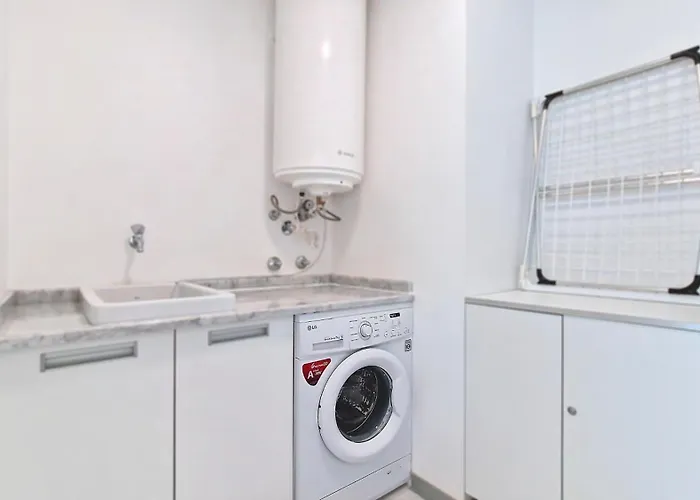 Upscales By Lovelystay - Private Parking 아파트 *