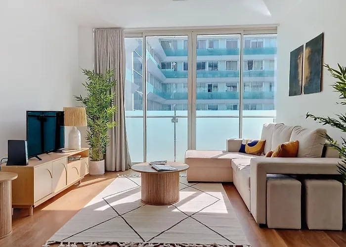 아파트 Upscales By Lovelystay - Private Parking *