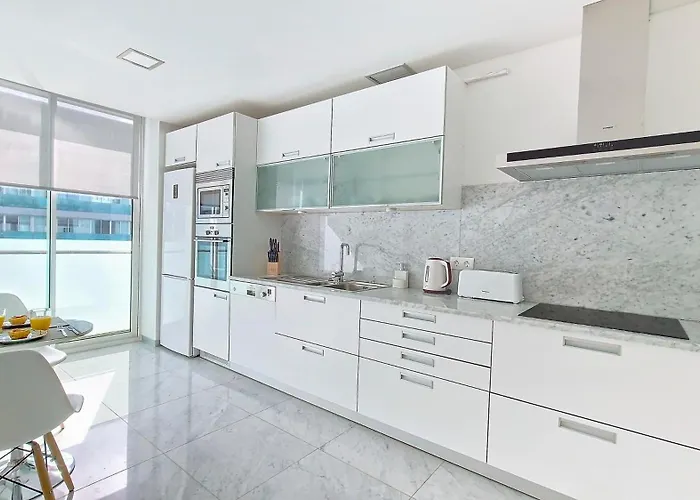 Upscales By Lovelystay - Private Parking * 푼샬